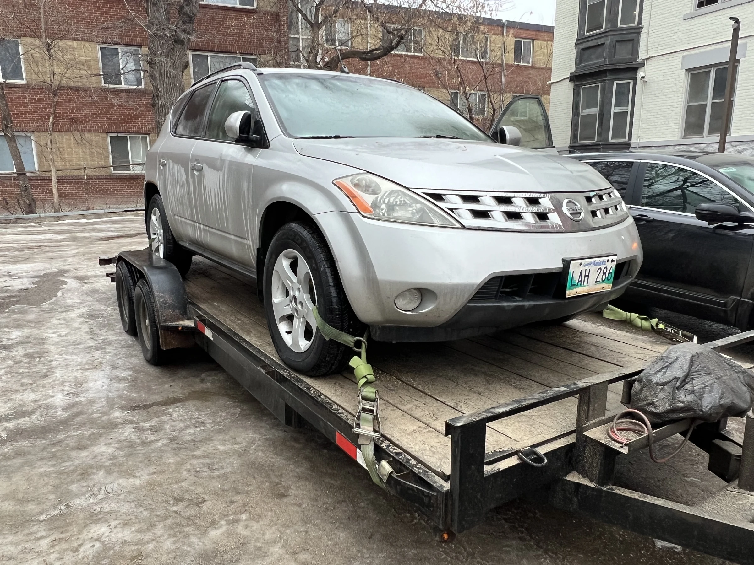 Silver Nissan Murano